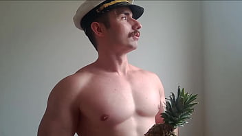 Culinária do capitão o abacaxi do prazer que a coroa gostosona aprovou