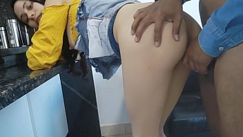 Mi Vecina Cachonda Se Deja Coger En Su Casa Porno Casero thumbnail