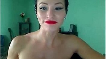 Busty brunette teen shake big ass on webcams