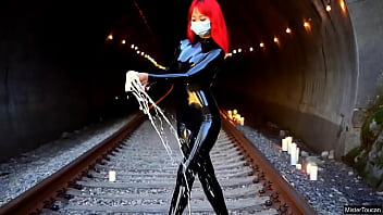 Electro stroke to the hypnotic rhythm