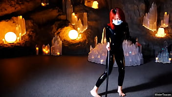 Electro stroke to the hypnotic rhythm