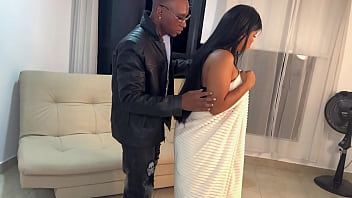 Policia me interrumpe en mi trabajo y le pago con mi cuerpo rosxana gutierrez