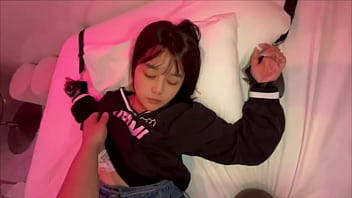 【カップルのラブホ映像】彼女の手足を縛ってお互いのえっちな汁が沢山でるsexをしてきました