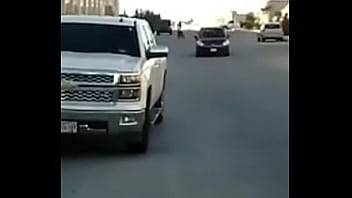 Gordito cae al piso de placer