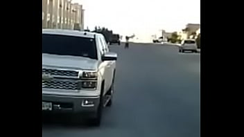 Gordito cae al piso de placer