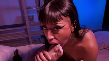 Chupei a bucetinha da minha amiga peituda antes de comer o cuzinho rosa dela