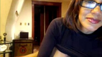 Amateur Horny Milf Solo Masturbation thumbnail