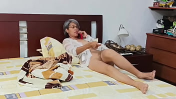 At home with my stepsister everything is more fun listening to her moans and how she swallows is a true goddess