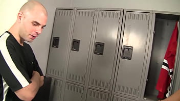 Nikki seven does the splits and sits on a cock