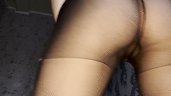 Мастурбирую свою киску пальцами