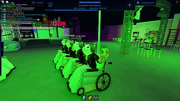 Cheating bitch gets nudes uploaded