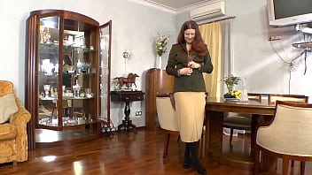 Busty erdhead reveals her bush to the camera