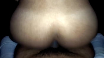 Fudendo gosto na balada esse puto chamei ele pro canto e meti a rola no seu rabo no pêlo