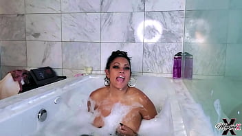 Hot bubble bath with asian beauty maxine x pussy masturbation