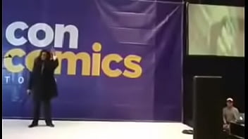 Furro le cánta a su papi scar