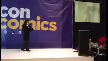 Furro le cánta a su papi scar