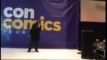 Furro le cánta a su papi scar