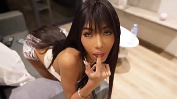 About To Drop This Gem#ladyboy #hottestladyboy #trans #transporn #blowjob #cim #manyvids thumbnail