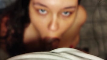 Mc akira dando o cuzinho gostoso até ganhar por chupando em seguida