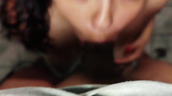 Mc akira dando o cuzinho gostoso até ganhar por chupando em seguida