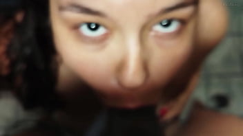 Mc akira dando o cuzinho gostoso até ganhar por chupando em seguida