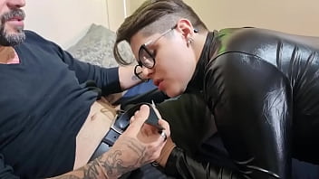 Gaúcha pervertida provoca sr mário até ele meter na bucetinha dela