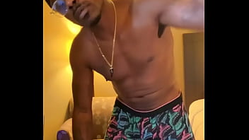 Pull your pants down down it’s going down and i’m a lay you down