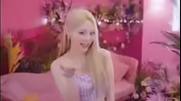 Loona thumbnail