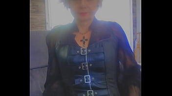 Sophie sexy à le feu au cul