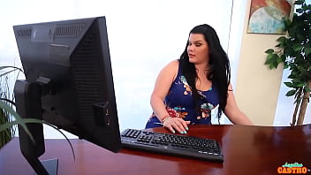 Maggie green sucks angelina castro's giant sex toy before sex