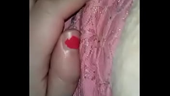 Te muestro mis nalgas profundamente