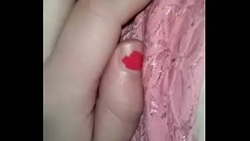 Te muestro mis nalgas profundamente