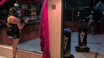 Ensaio sensual e safadezinha na casa de swing