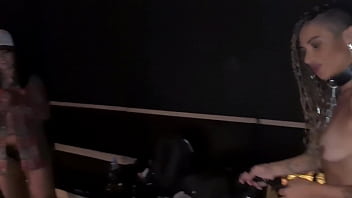 Ensaio sensual e safadezinha na casa de swing