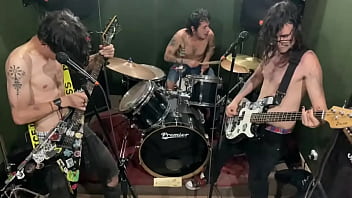 Mucha distorsión cero protección – así nos gusta – limpieza social