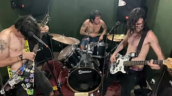 Mucha distorsión cero protección – así nos gusta – limpieza social