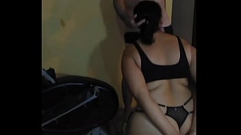 Rica follada a gina halime mientras se ejercita