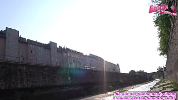 Kurvige deutsche teen outdoor unter der brücke gefickt