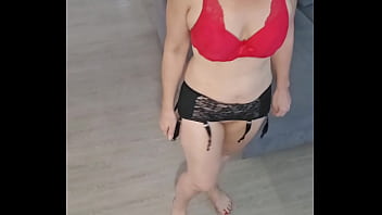 Maintenant que je suis quasi nu tu viens