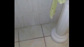 Sacando leche de mi vagina