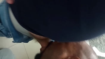 Trabalhador Fazendo Banheirao thumbnail