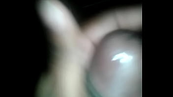 Masturbando até gozar e muito