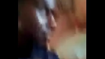 Pareja sube un vídeo mostrando todo Pareja sube un vídeo mostrando todo