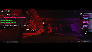 Perra inutil pide a gritos que le comparta el video a su novio con verga corta