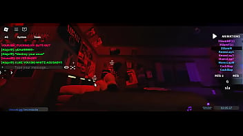 Perra inutil pide a gritos que le comparta el video a su novio con verga corta