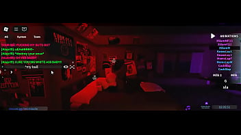 Perra inutil pide a gritos que le comparta el video a su novio con verga corta