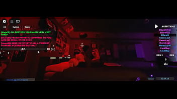 Perra inutil pide a gritos que le comparta el video a su novio con verga corta