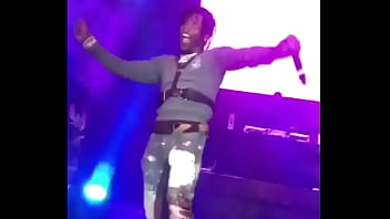 Watch me whip watch me nae nae watch my dick flip it don't stink stink