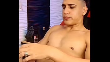 Te arrodillas o te arrodilló quien se anime rt que te doy mi leche