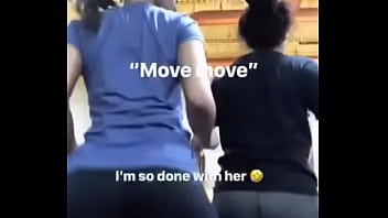 Melanie y kim peleandose por mi verga jaja